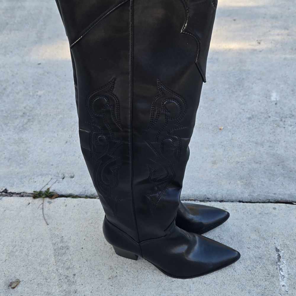 Black Women's Knee-High Embroidered Western Boots